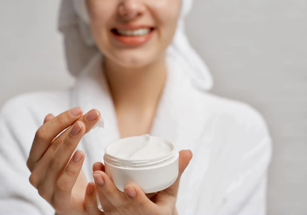 کدام کرم ضد چروک بالای 40 و 50 سال واقعاً مؤثر است؟
