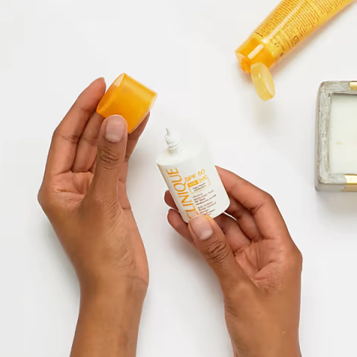 فلوئید ضد آفتاب مینرال کلینیک SPF50 مناسب پوست حساس حجم 30 میل